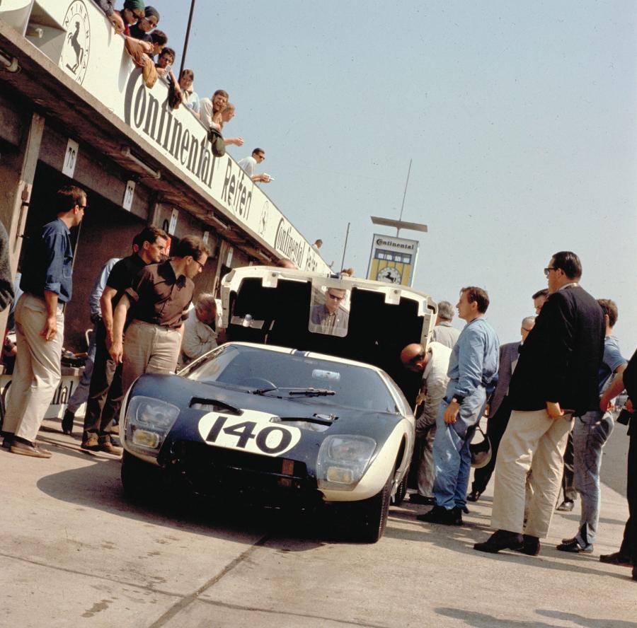  Ford GT40 (Mk I) 1965 года  (фото 9 из 66)